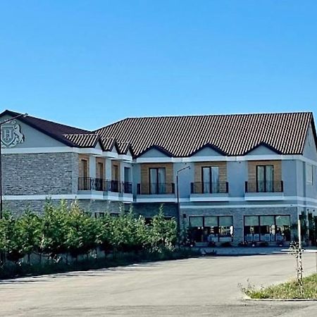 House Of Horses Shtepia E Kuajve Korce Exterior foto